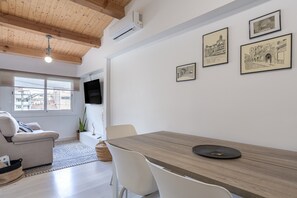 Dining - Apartment 'Flat In Girona City Centre' with Shared Terrace and Air Conditioning (Girona)