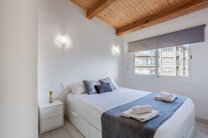 2 bedrooms, iron/ironing board, bed sheets - Apartment 'Flat In Girona City Centre' with Shared Terrace and Air Conditioning (Girona)
