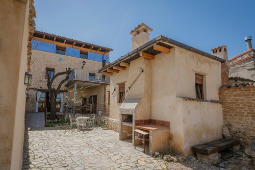 Country House 'La Mambla De La Ribera' with Mountain View, Private Garden and Wi-Fi