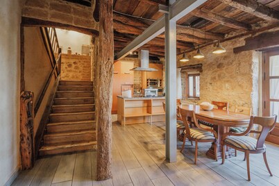 Casa rural 'La Mambla De La Ribera' con vistas a la montaña, jardín privado y Wi-Fi