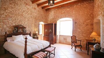 6 sovrum, strykjärn/strykbräda, gratis wi-fi och sängkläder