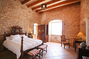 6 bedrooms, iron/ironing board, free WiFi, bed sheets - Country House 'Son Mas Vell' with Private Pool, Private Terrace and Wi-Fi (Manacor)