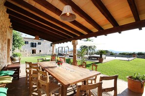 Outdoor dining - Country House 'Son Mas Vell' with Private Pool, Private Terrace and Wi-Fi (Manacor)