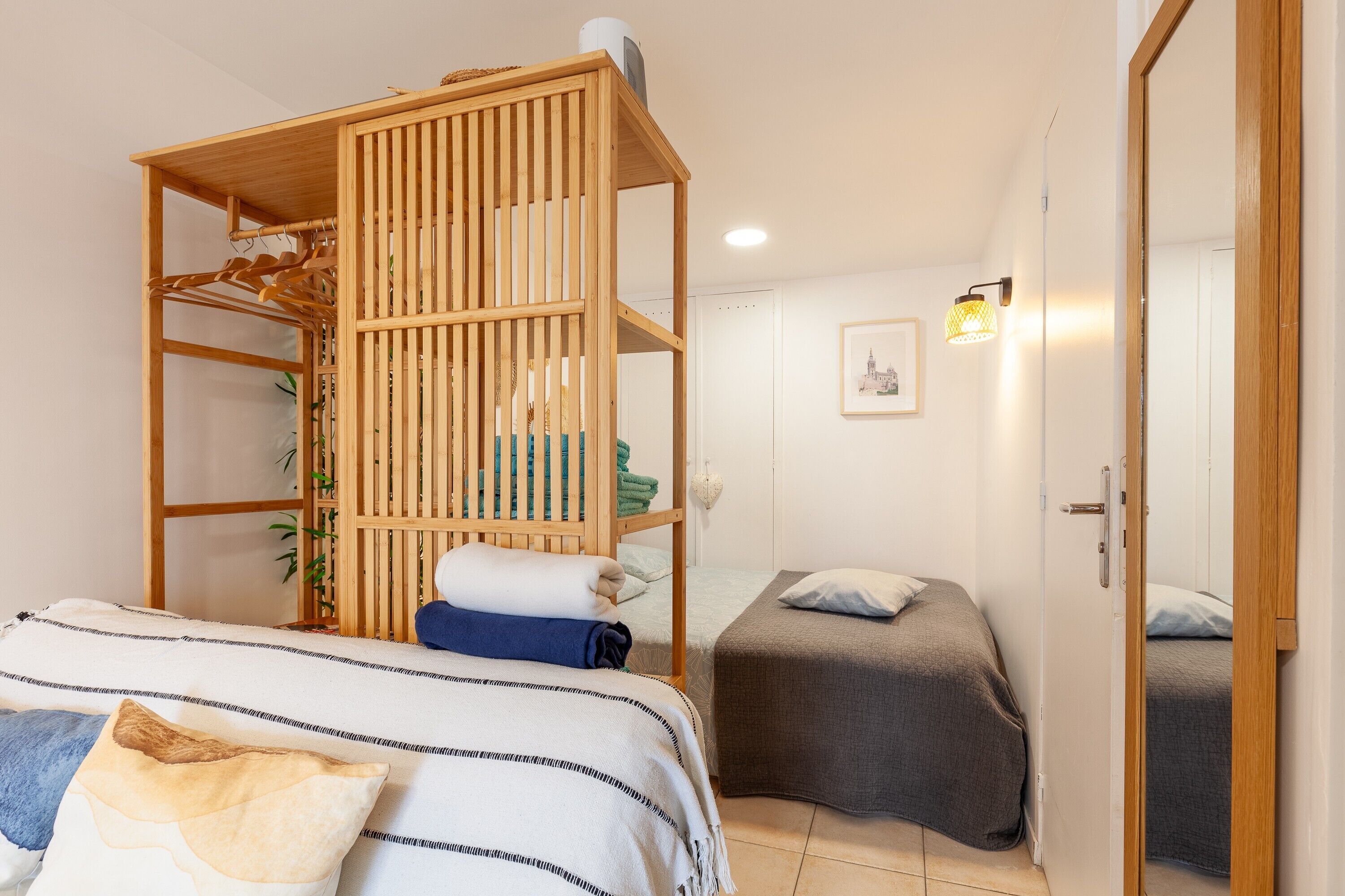 1 soverom, strykejern/-brett, wi-fi (inkludert) og sengetøy