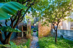 Property grounds - Apartment 'Eden 2' with Private Terrace, Wi-Fi and Air Conditioning (Menton)