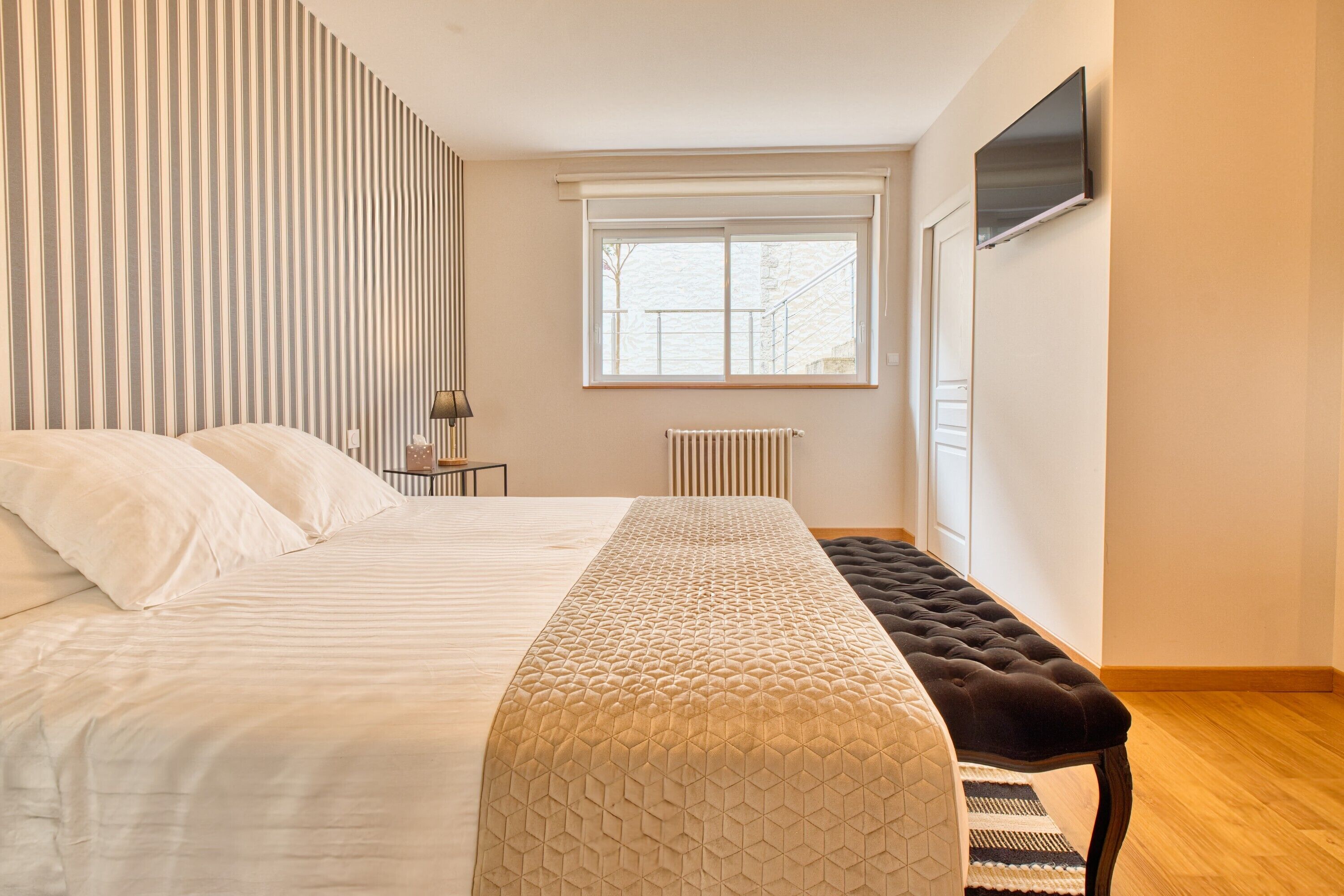 1 chambre, fer et planche à repasser, Wi-Fi gratuit, draps fournis
