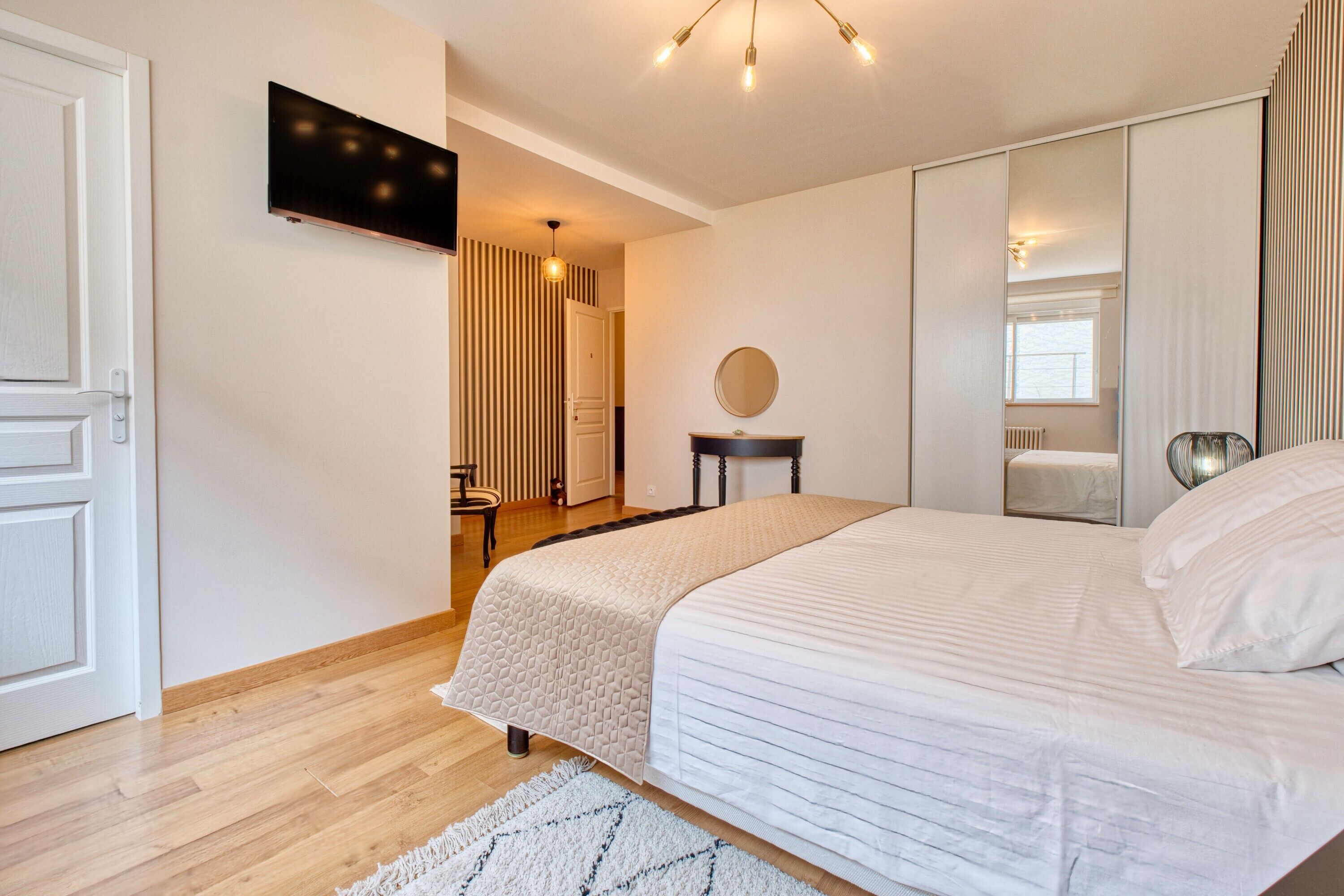 1 chambre, fer et planche à repasser, Wi-Fi gratuit, draps fournis