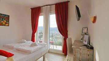 1 chambre, fer et planche à repasser, Wi-Fi gratuit, draps fournis