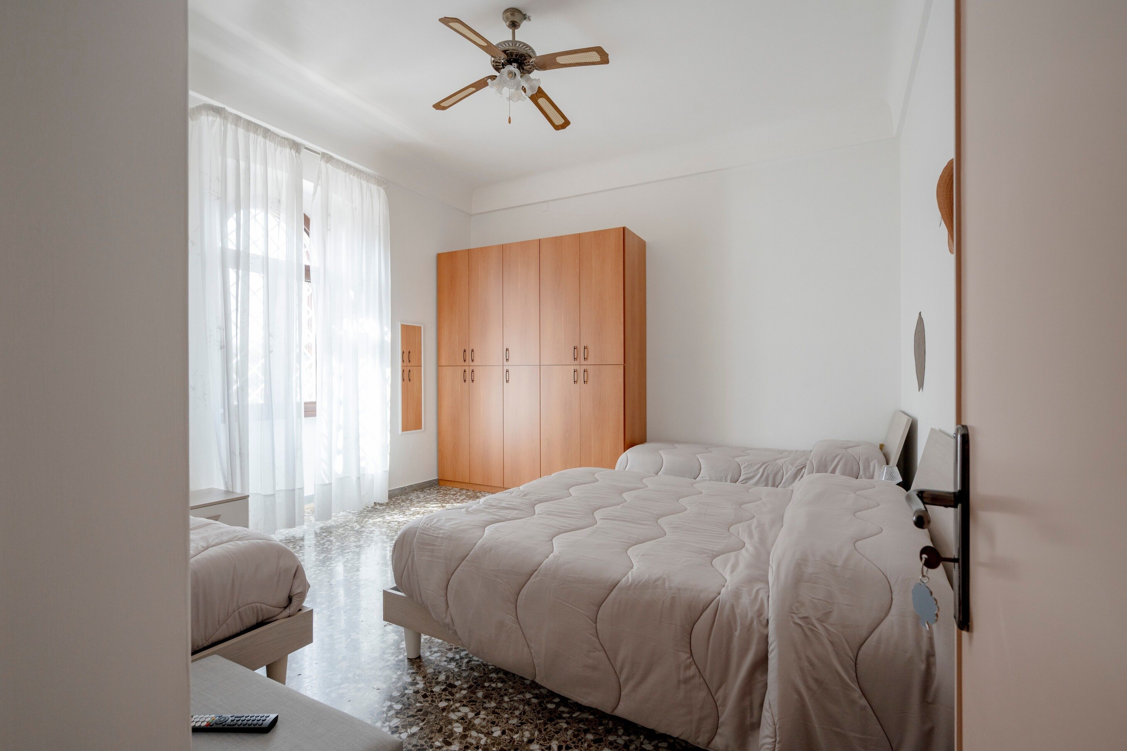 2 camere, ferro/asse da stiro, Wi-Fi gratuito, lenzuola