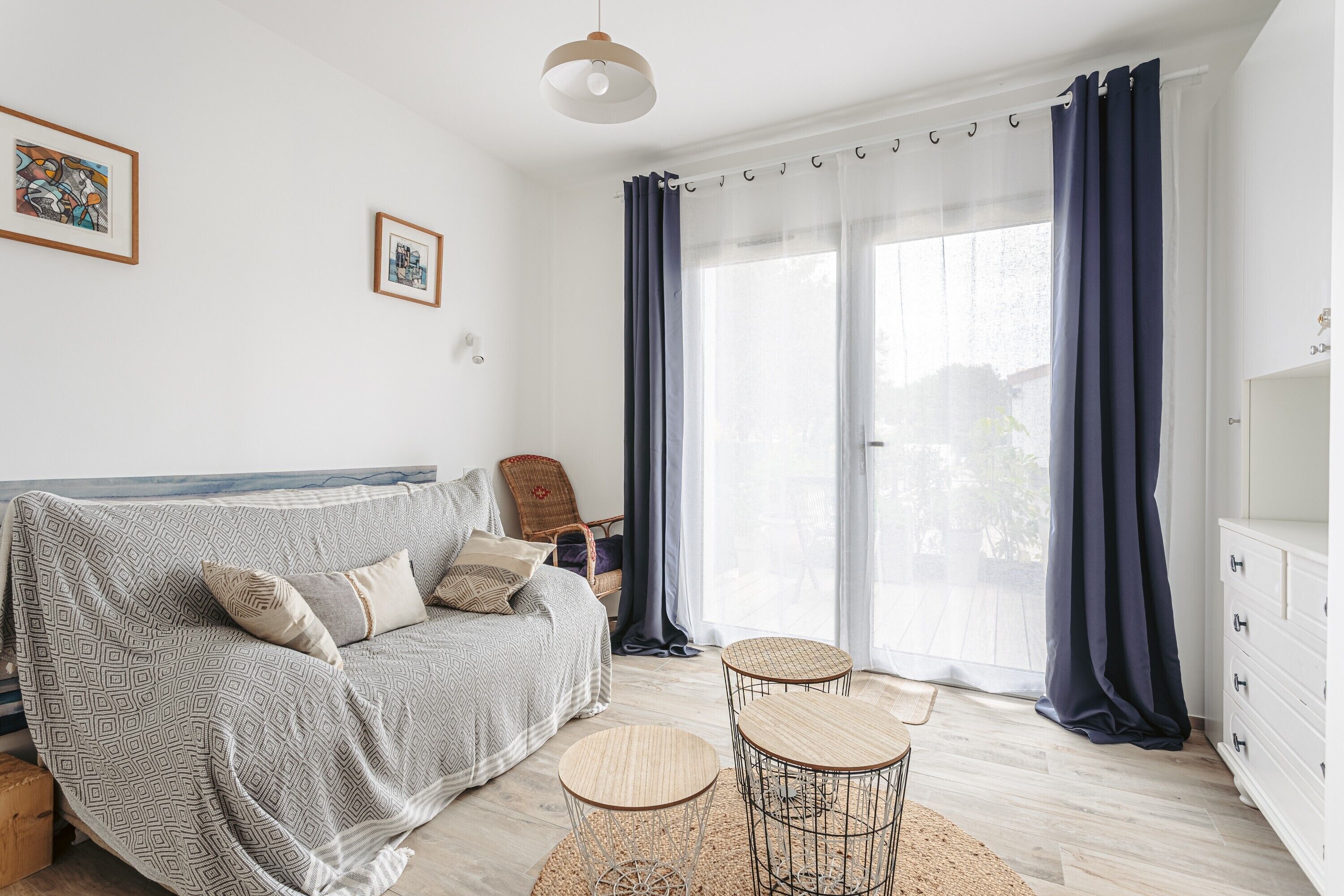 電視、DVD 播放機、乒乓球設施