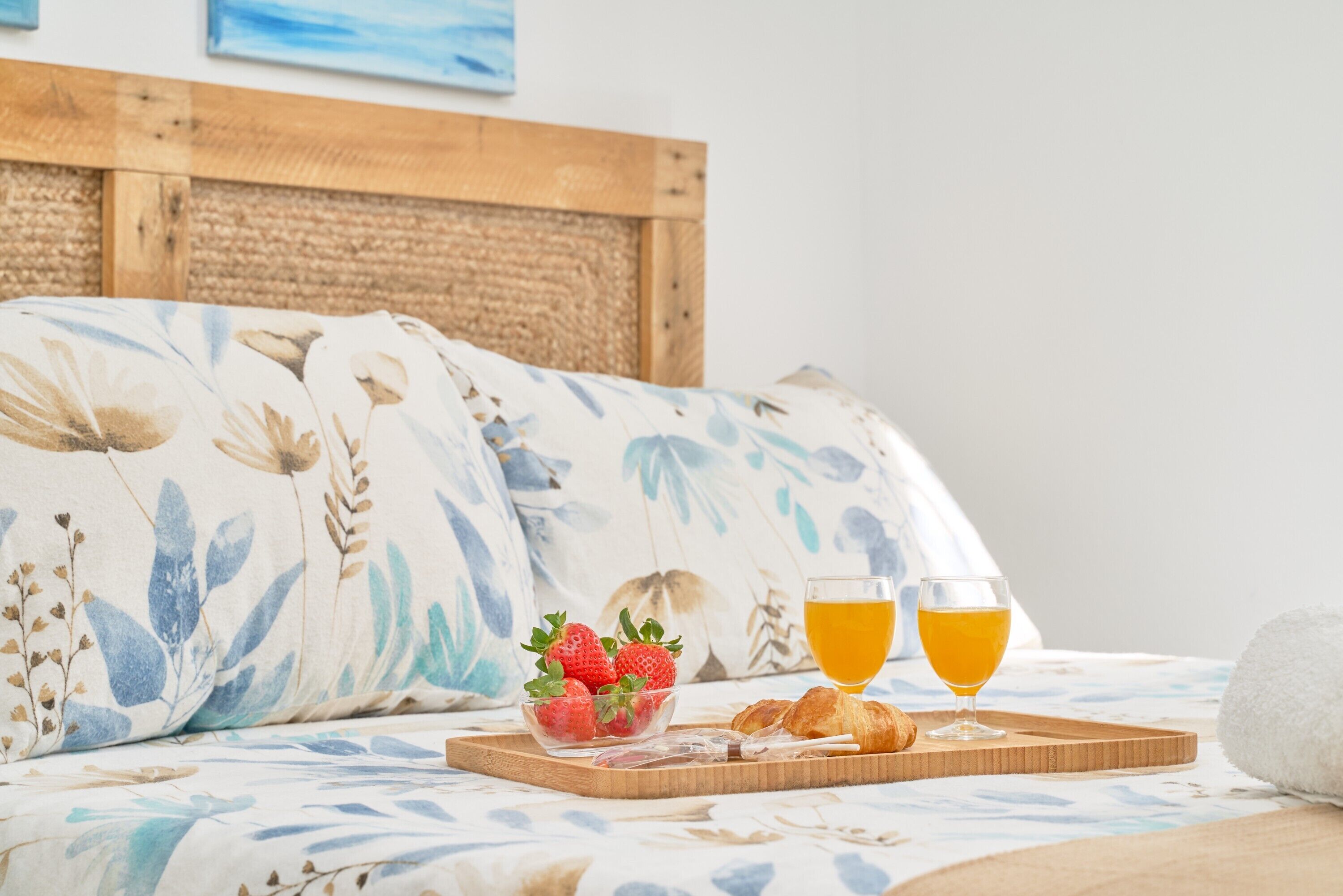 1 slaapkamer, een strijkplank/strijkijzer, gratis wifi, beddengoed