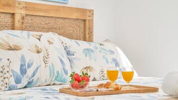 1 slaapkamer, een strijkplank/strijkijzer, gratis wifi, beddengoed