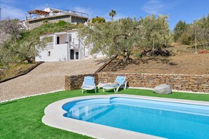 Pool - Country House 'El Rincón De Tetuán' with Mountain View, Wi-Fi and Air Conditioning (Árchez)