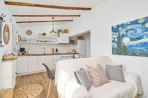 Televisie en een open haard