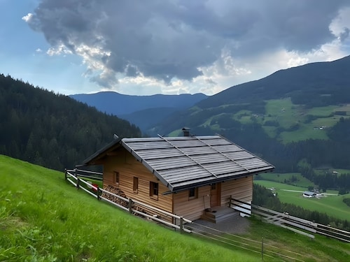 Ferienwohnung 'Garmesegghof' mit Bergblick, Gemeinschaftsgarten und Wi-Fi