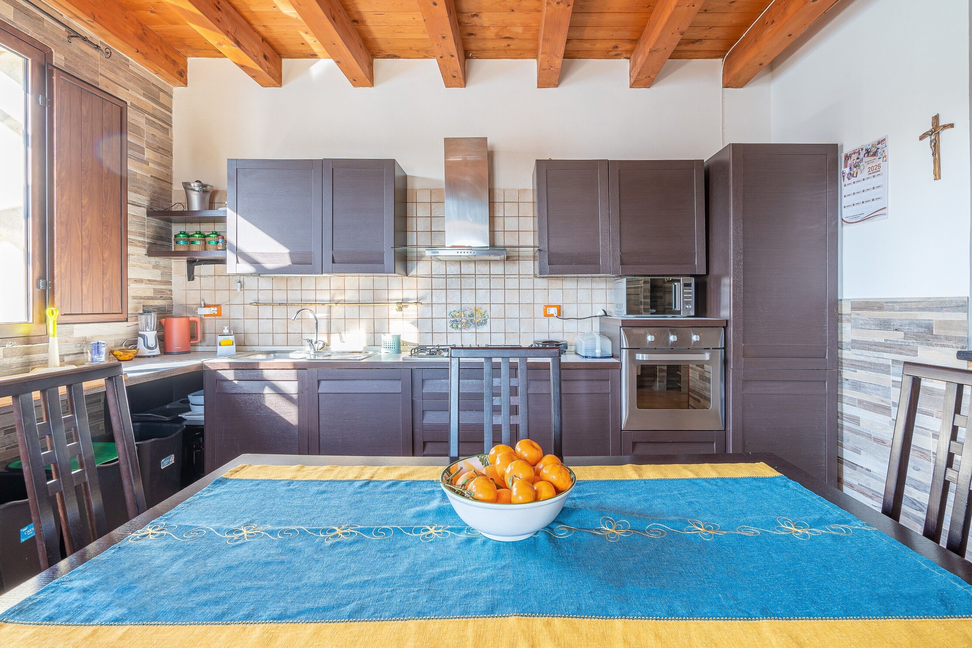 冰箱、微波炉、烤箱、炉灶