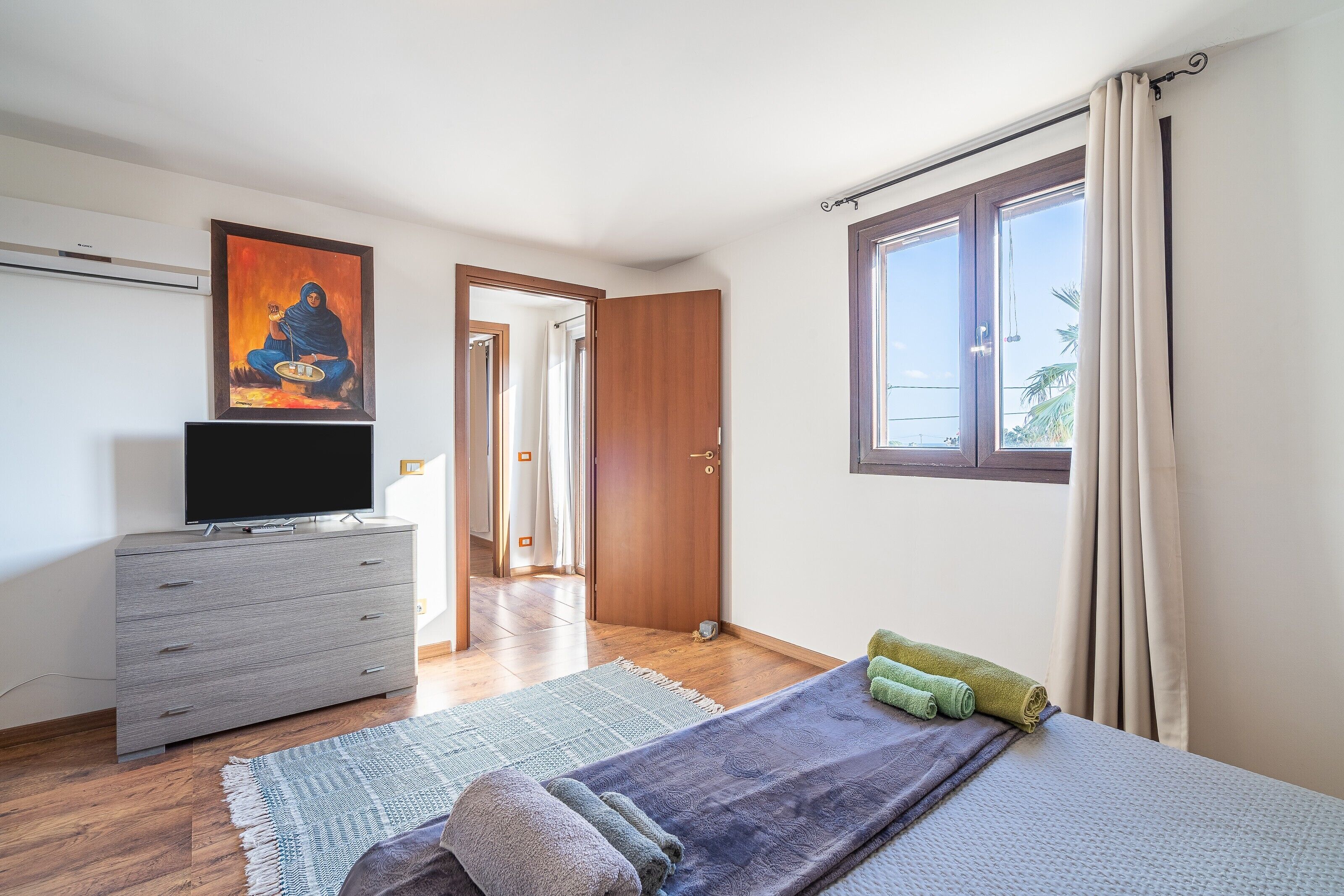 4 habitaciones, tabla de planchar con plancha y wifi gratis 