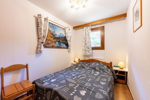 2 Schlafzimmer, Bügeleisen/Bügelbrett, kostenloses WLAN