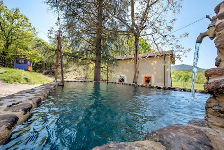 Pool. Cabin 'La Baita' with Mountain View, Wi-Fi and Air Conditioning