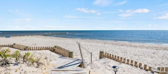 The Round House: 002-D Waterfront in West Dennis