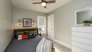 2 bedrooms, iron/ironing board, free WiFi, bed sheets