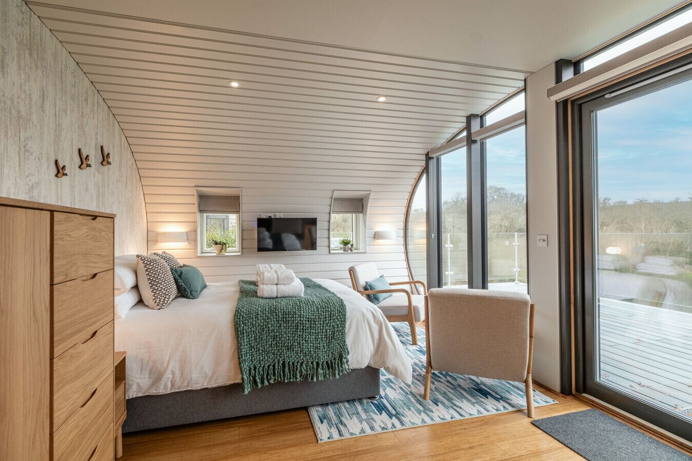 1 bedroom, desk, free WiFi, bed sheets