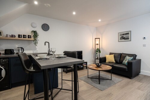 Gorgeous 1 Bed Apartment in Central Cheltenham