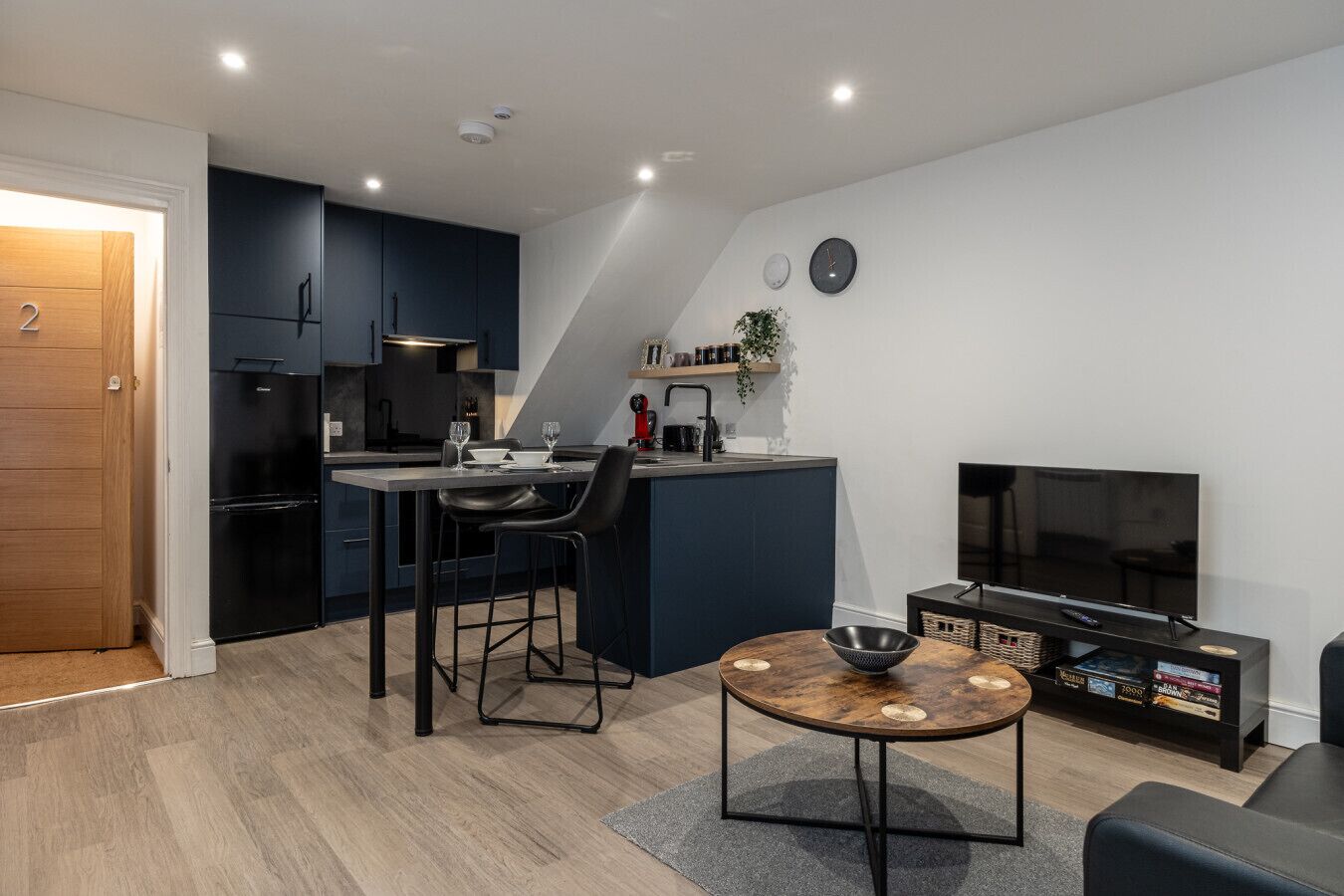 冷蔵庫、オーブン、コンロ、食器洗い機