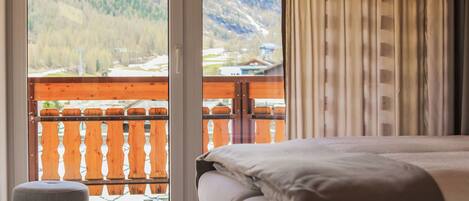 3 bedrooms, Internet