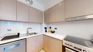 Fridge, microwave, oven, stovetop - Act One Act Two - Exquisite One Bed in Downtown (Downtown Dubai)