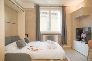 Iron/ironing board, WiFi, bed sheets - BLUE WAVE by Design Studio (Bellano)