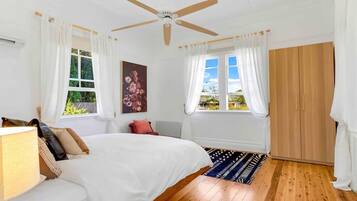 4 slaapkamers, een kluis op de kamer, een bureau