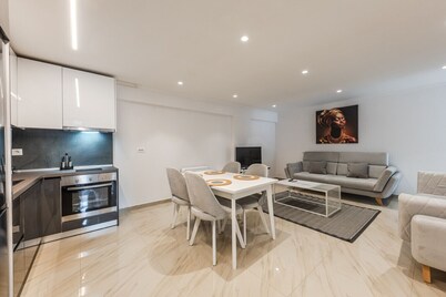 Mumba Apartment 2 by Kondo Stays