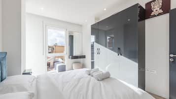 1 bedroom, iron/ironing board, travel crib, WiFi