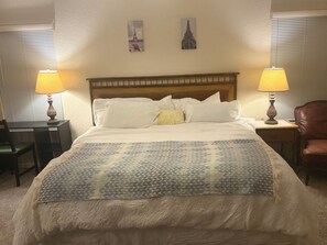 4 bedrooms, in-room safe, desk, iron/ironing board
