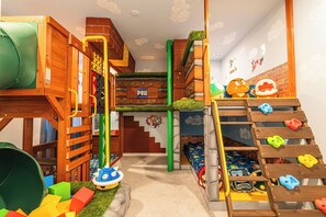 Children’s area - Disney Dream House: 12 Themed Bedrooms! (Orlando)