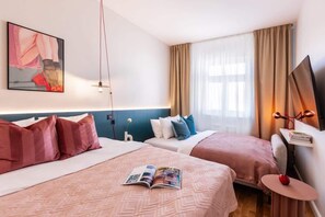 10 chambres, fer et planche à repasser, Wi-Fi, draps fournis