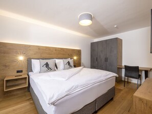 2 室のベッドルーム、旅行用ベビーベッド、WiFi (無料)