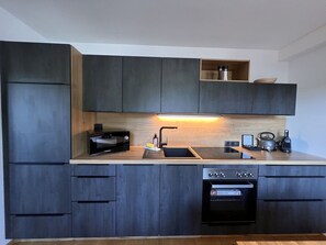 Oven, dishwasher
