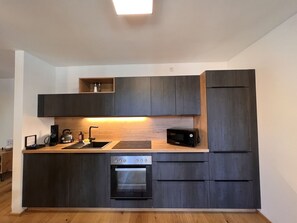 Oven, dishwasher
