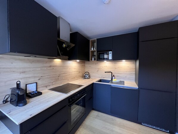 Oven, dishwasher