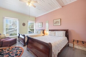 1 bedroom, desk, travel cot, free WiFi