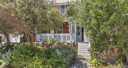 NEW Short Walk 2Beach+Starlink+lots of parking!