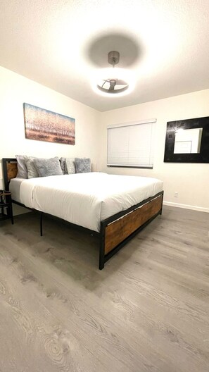 2 chambres, fer et planche à repasser, Wi-Fi, literie fournie