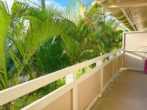 Property grounds - Oceanview on Coconut Coast (Kapaʻa)