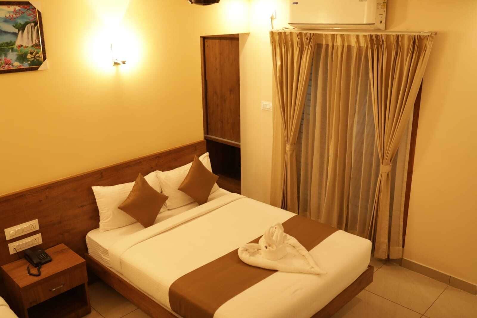 Deluxe Double Room | Desk, free WiFi