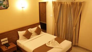 Deluxe Double Room | Desk, free WiFi