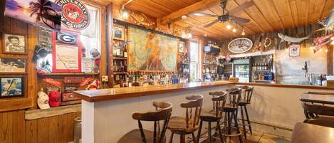Bar (in der Unterkunft)