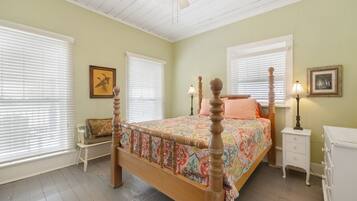 1 Schlafzimmer, Reisekinderbett, kostenloses WLAN, Bettwäsche