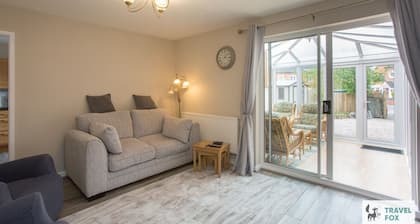 Sarah`s House: BBQ Parking 10mins To Alton Towers